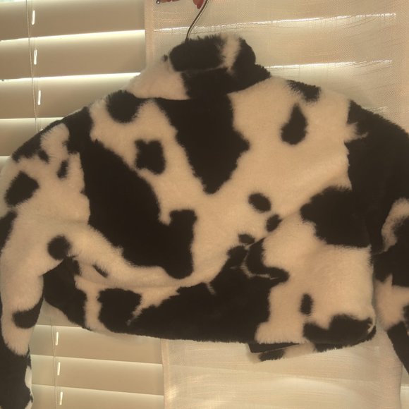 Kids Size 5T Cow Print Cropped Jacket Black & White - Picture 2 of 7